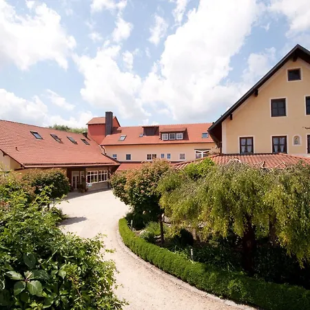 Stadler Hof Aparthotel 3*